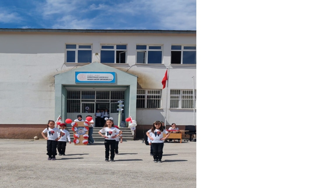 ÇOCUK BAYRAMI OKULUMUZDA RENKLİ ANLARA SAHNE OLDU 